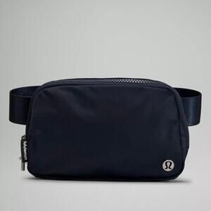 NWOT Lululemon Everywhere Belt Bag 1L Black Crossbody Fanny Pack
